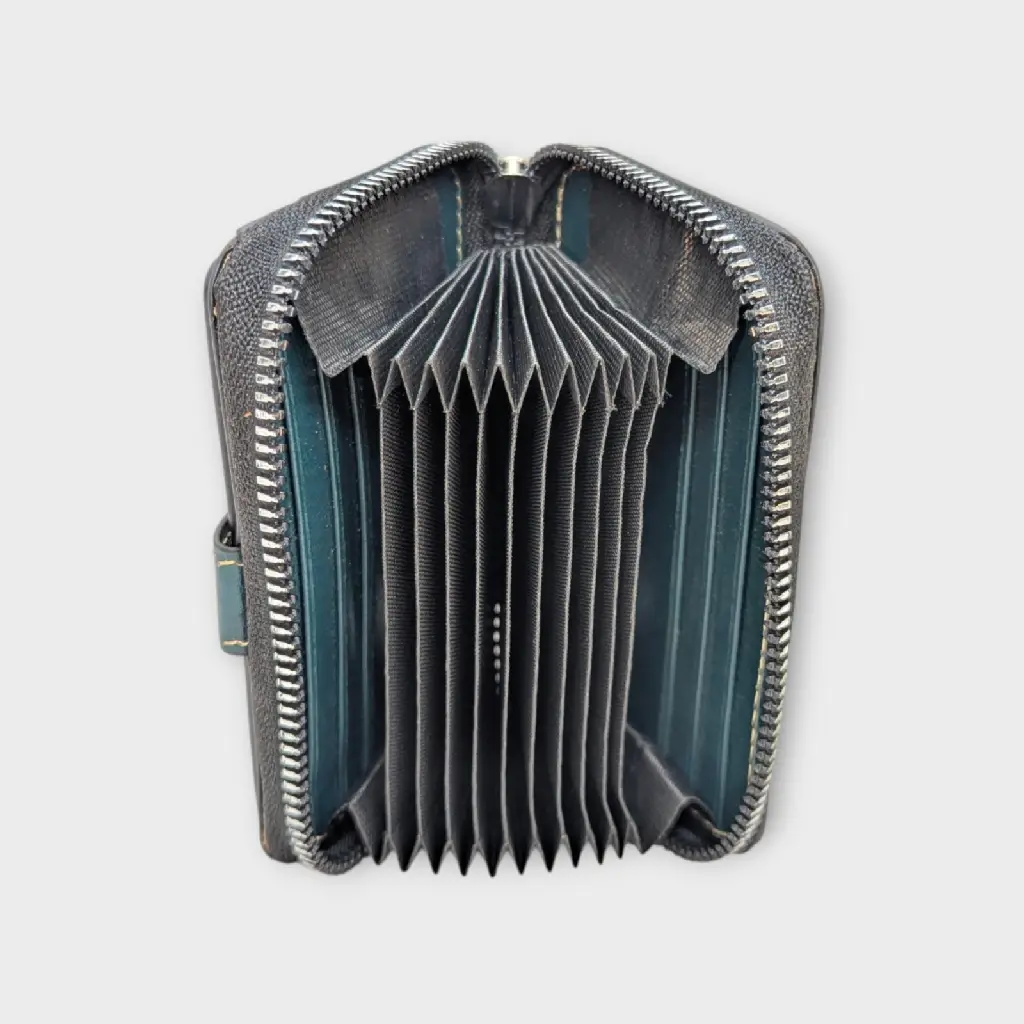 Accordion_Leather_Card_Holder_Wallet (2).webp